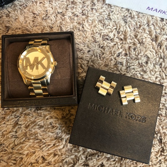 Michael Kors Ladies Runway Gold Watch - Picture 2 of 4